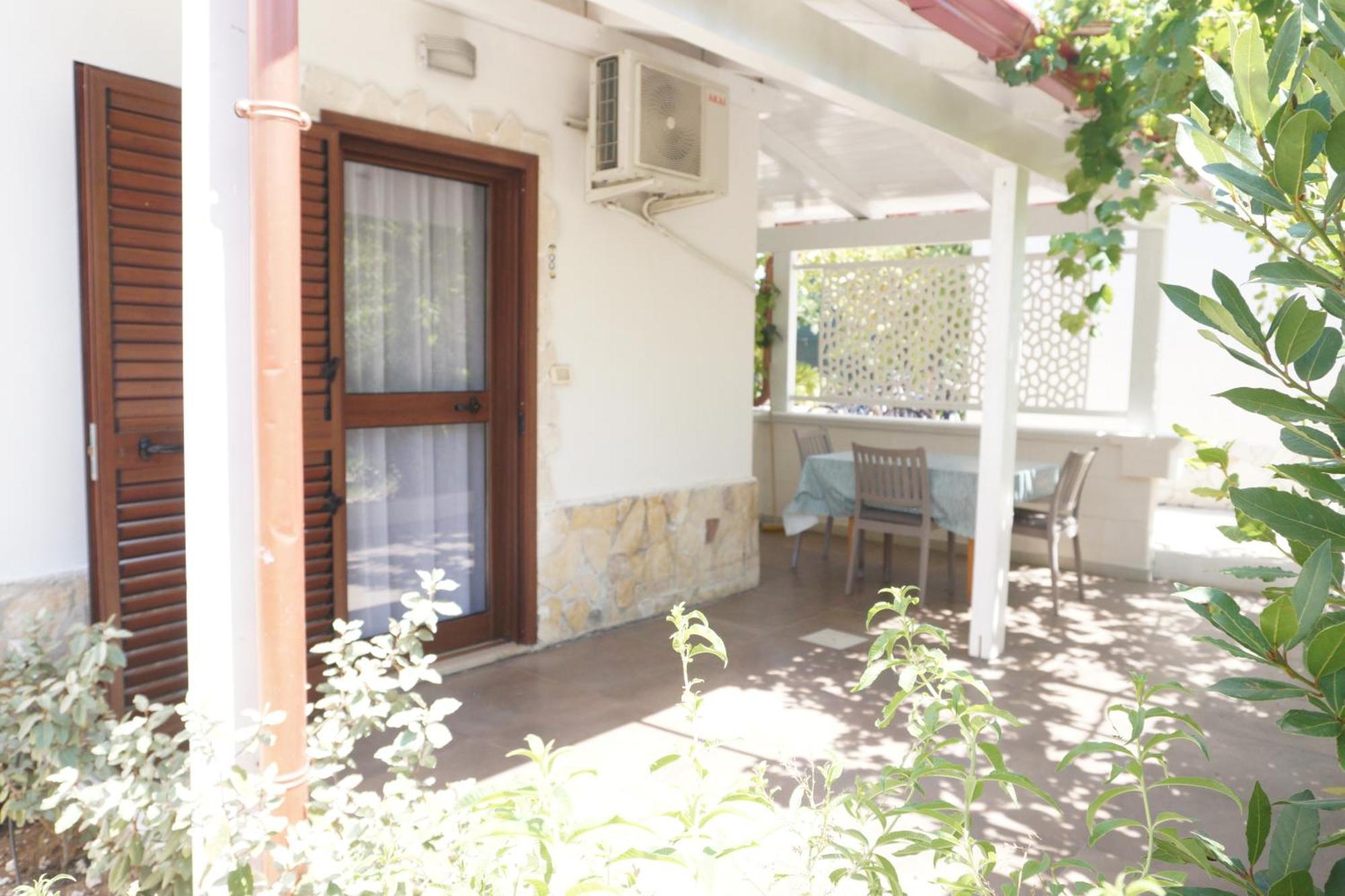 I Sapori Del Gargano Guest House เวียสเต ภายนอก รูปภาพ